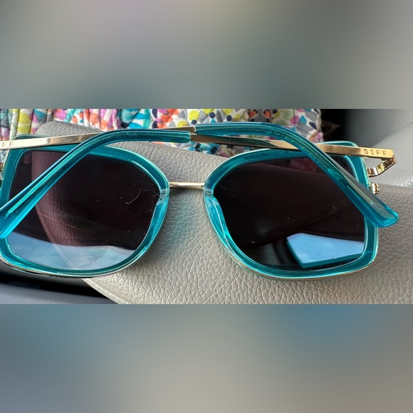 Diff Eyewear Turquoise Ice Crystal Turquoise Ice Mirror Sunglasses - Picture 6 of 8